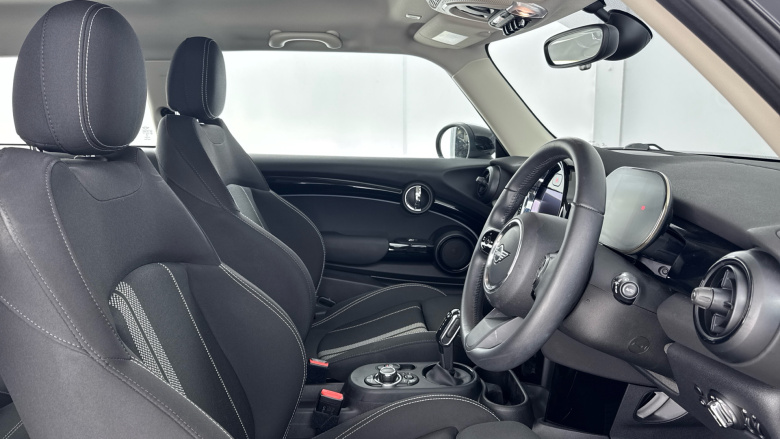 MINI Hatchback 135kW Cooper S Level 1 33kWh 3dr Auto Electric Hatchback